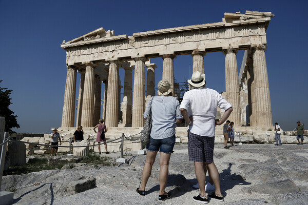 Ξεπέρασαν τα 13 εκατομμύρια οι τουρίστες στο επτάμηνο Ιανουαρίου - Ιουλίου