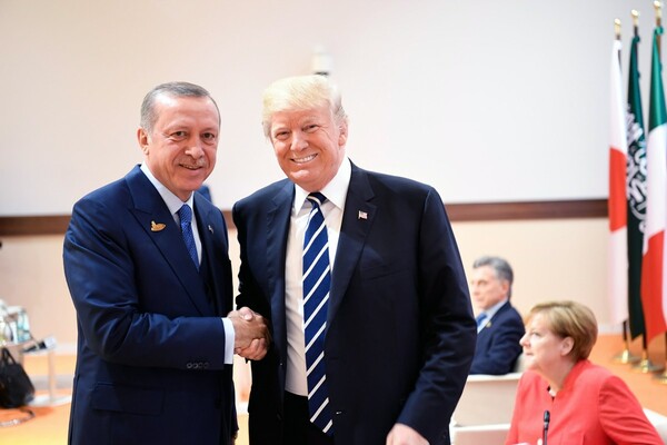 Welt: Η εχθρότητα Ερντογάν προς τις ΗΠΑ δεν θα του κοστίσει μόνο στο χρηματιστήριο
