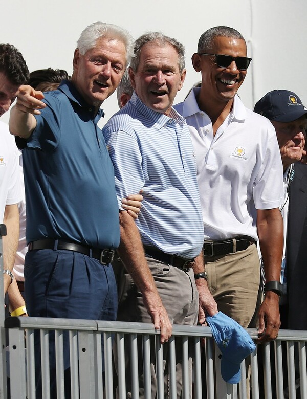 «Συνάντηση Κορυφής»: Ομπάμα, Κλίντον και Μπους για πρώτη φορά μαζί σε αγώνα γκολφ