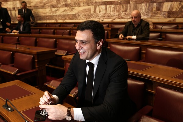 ΝΔ: Να προσέλθουν διπλωμάτες, στρατιωτικοί και ο μεσάζων Παπαδόπουλος στη Bουλή