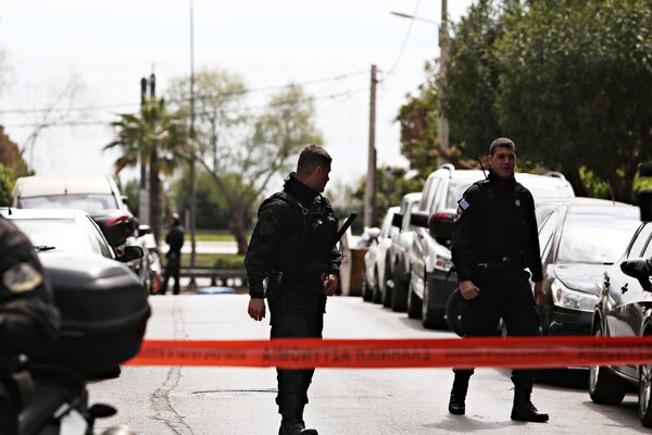 Σοκάρουν οι λεπτομέρειες της οικογενειακής τραγωδίας στο Μαρκόπουλο - Το εύρημα που εξετάζουν οι αστυνομικοί
