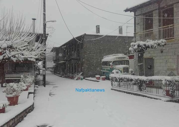 Χιόνια και χαμηλές θερμοκρασίες σε πολλές περιοχές της χώρας