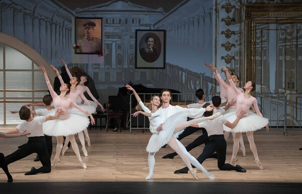 Το μπαλέτο «Νουρέγιεφ» έκανε πρεμιέρα χωρίς τον σκηνοθέτη του (NSFW)