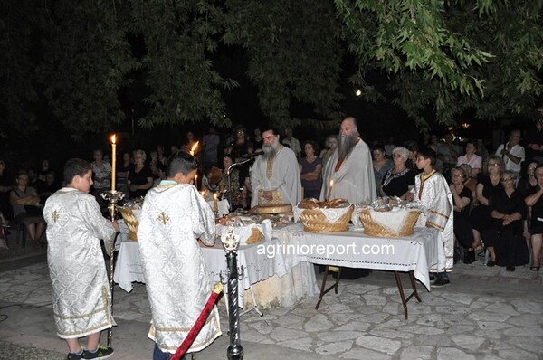 Πιστοί προσκύνησαν ένα κάστανο που είχε βράσει ο Παΐσιος