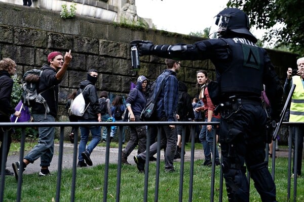 G20: Πεδίο μάχης το Αμβούργο - Και Έλληνες στα άνευ προηγουμένου επεισόδια