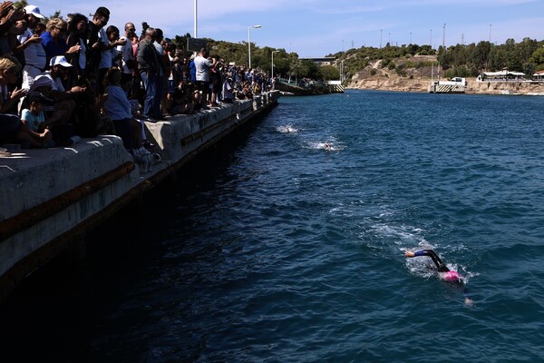 Έλληνες και διεθνείς αθλητές στον σημερινό Διάπλου της Διώρυγας Κορίνθου