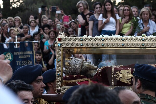 2017: H ανασκόπηση της χρονιάς μέσα από 100 δυνατές φωτογραφίες