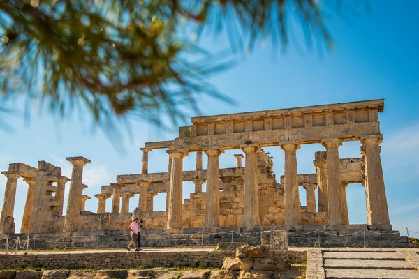 Αίγινα: Ναοί, κάστρα και διανόηση, μια ώρα από την Αθήνα
