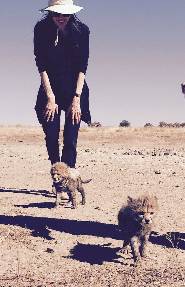 Η Αντζελίνα Τζολί εγκαινίασε καταφύγιο άγριας ζωής με το όνομα της κόρης της στην Ναμίμπια