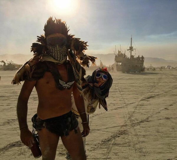 Burning Man 2017 - 60 φωτογραφίες από την δυστοπική μητρόπολη στην έρημο Νεβάδα