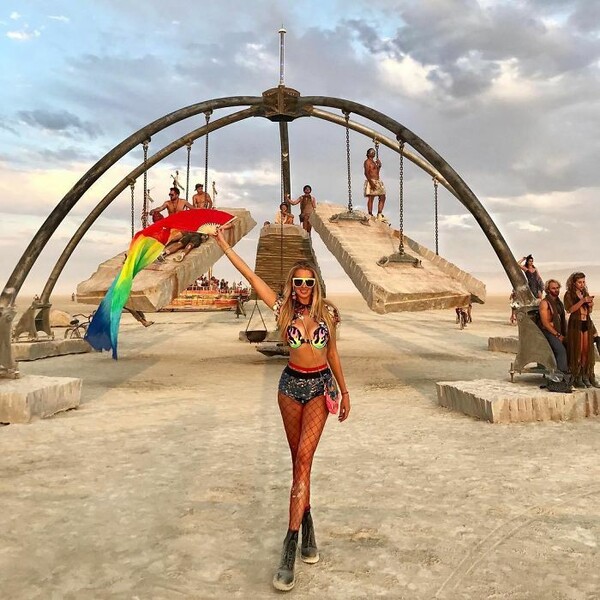 Burning Man 2017 - 60 φωτογραφίες από την δυστοπική μητρόπολη στην έρημο Νεβάδα