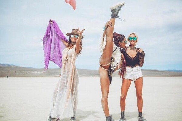 Burning Man 2017 - 60 φωτογραφίες από την δυστοπική μητρόπολη στην έρημο Νεβάδα