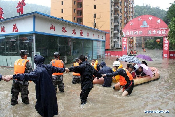 Κίνα: Δέκα νεκροί και τέσσερις αγνοούμενοι από τις πλημμύρες - Ζημιές σε χιλιάδες σπίτια