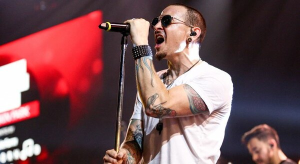 Νεκρός ο Τσέστερ Μπένινγκτον - Ο τραγουδιστής των Linkin Park αυτοκτόνησε