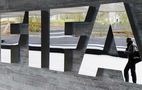 Βαριά πρόστιμα από την FIFA για ομοφοβικά συνθήματα