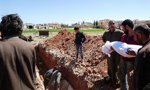 Συρία: Τουλάχιστον 28 άμαχοι σκοτώθηκαν σε αεροπορικές επιδρομές στην Ιντλίμπ