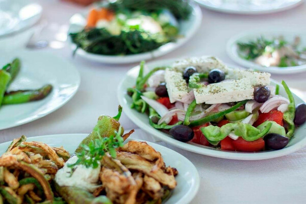 Τα 8 καλύτερα μέρη του Σαρωνικού για τις καλοκαιρινές σου βόλτες
