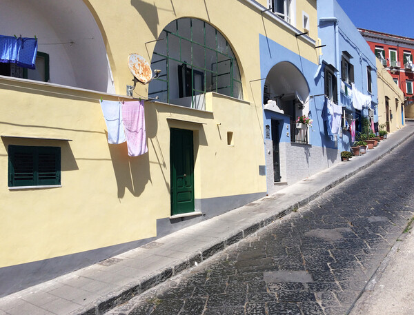 (Isola di) Procida: Το μικρό νησί κοντά στο Κάπρι