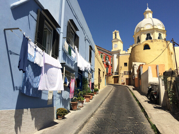 (Isola di) Procida: Το μικρό νησί κοντά στο Κάπρι