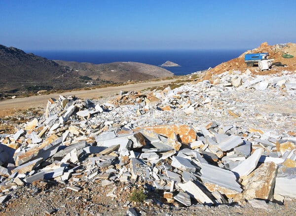 Στα λατομεία της Τήνου