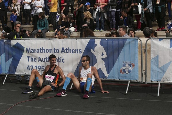 Η Αθήνα τρέχει - Φωτογραφίες από τον 35ο Αυθεντικό Μαραθώνιο