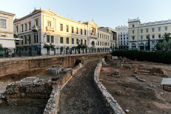 Τα τείχη των Αθηνών είναι η μνήμη της πόλης