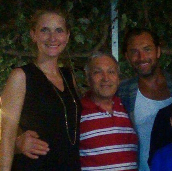Ο Τζουντ Λο κάνει διακοπές στην Κέρκυρα με την κόρη του και τον φίλο της