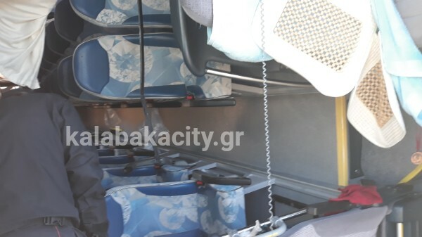 Καλαμπάκα: Ανατράπηκε λεωφορείο του ΚΤΕΛ με επιβάτες μαθητές και ηλικιωμένους