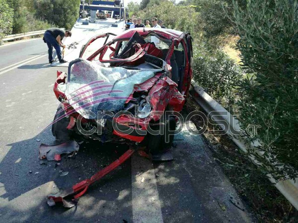 Κρήτη: Σφοδρό τροχαίο με έναν νεκρό- Τουριστικό λεωφορείο συγκρούστηκε με ΙΧ κι έπεσε από γέφυρα (ΦΩΤΟ)
