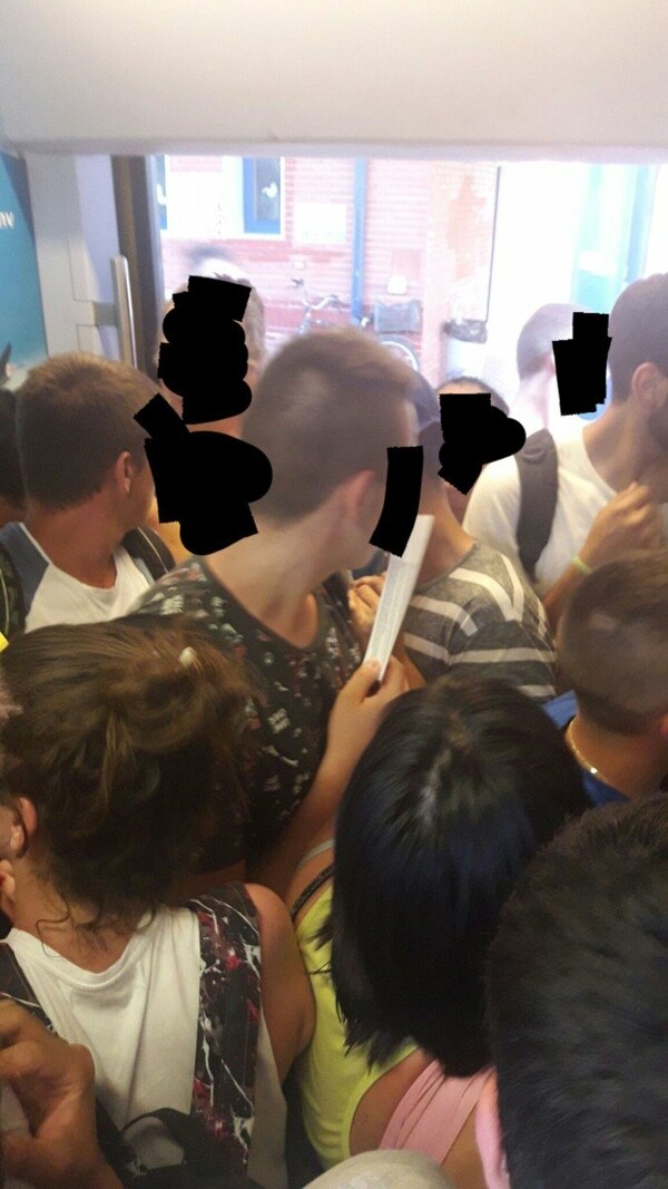 Σπρωξίματα και λιποθυμίες καταγγέλλει επιβάτης στο τρένο προς Λάρισα - Εικόνες χάους