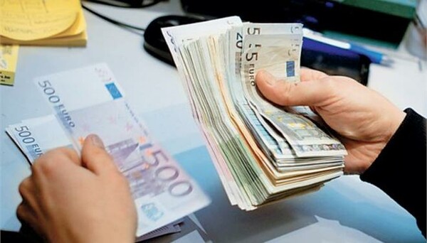 Λαρισαίος επιχειρηματίας έδωσε μπόνους 18.000 ευρώ στο προσωπικό του