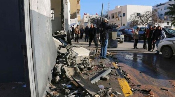 Νεκροί και τραυματίες από επίθεση αυτοκτονίας στη Λιβύη