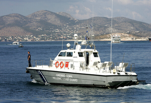 Συνελήφθη ο πλοίαρχος και ένας ναύτης της υδροφόρας για την τραγωδία με 2 νεκρούς στην Αίγινα