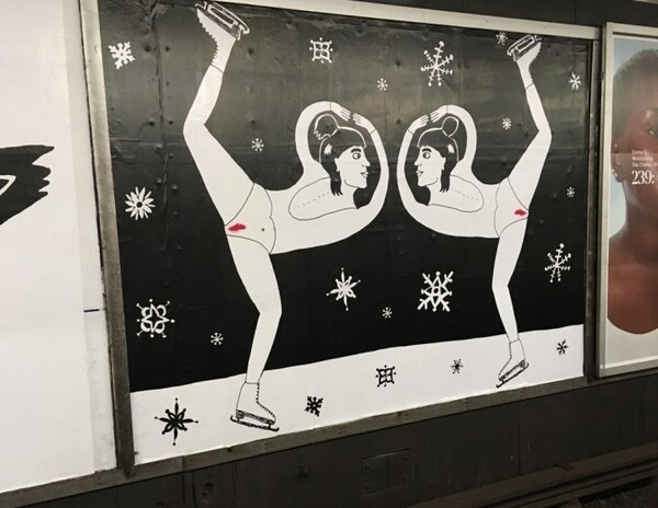 Τέχνη με αίμα περιόδου μέσα στο μετρό - Η Στοκχόλμη διχάζεται με μια καλλιτεχνική εγκατάσταση