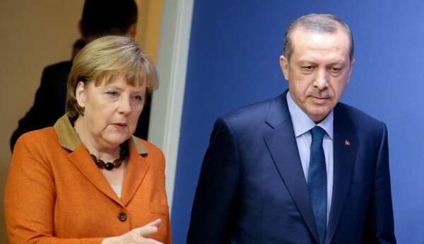 Αυστηρό μήνυμα Μέρκελ προς Τουρκία: Ίσως πρέπει να ξανασκεφτούμε τις σχέσεις μας