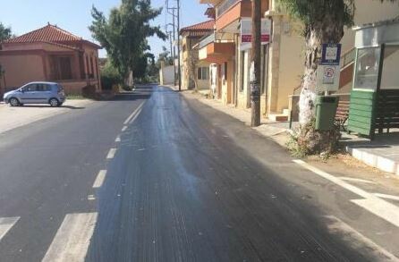 Στην Κρήτη έλιωσε ο δρόμος από τη ζέστη