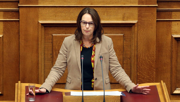 Παπανάτσιου: Καταθέτουμε τροπολογία για να επιστραφούν τα πρόστιμα για τα ανασφάλιστα οχήματα