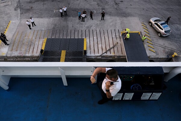 Νεκρός 42χρονος οδηγός φορτηγού στο λιμάνι του Πειραιά - Τον χτύπησε το όχημά του μέσα στο πλοίο