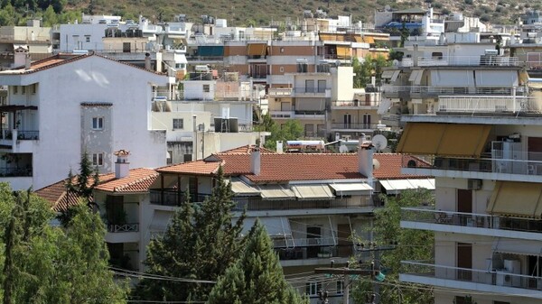 Σε ποιες περιοχές έχουν πέσει οι τιμές των ακινήτων