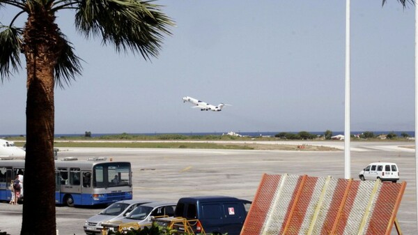 Έκλεισε το αεροδρόμιο της Ρόδου λόγω ρωγμής στον διάδρομο προσγείωσης - απογείωσης