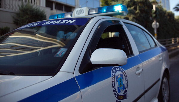 Συνελήφθη 72χρονος στον Πειραιά που ασκείτο στην σκοποβολή από το μπαλκόνι του