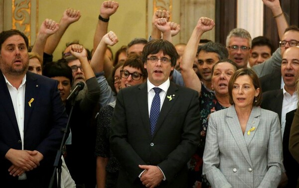 Διάγγελμα Πουτζντεμόν - Καλεί τους Καταλανούς σε δημοκρατική αντίσταση
