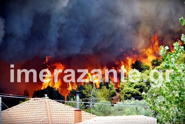 Σκηνές πανικού στη φλεγόμενη Ζάκυνθο - Καμένα σπίτια και καταστήματα και εκρήξεις