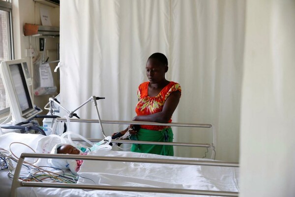Κένυα: Βρέφος 6 μηνών πέθανε έπειτα από ξυλοδαρμό που υπέστη από αστυνομικούς
