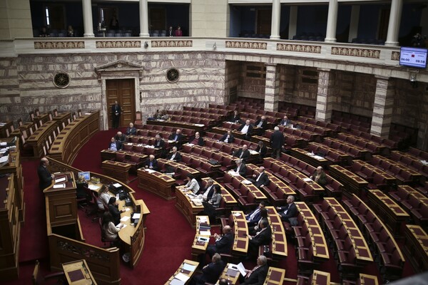 Προανακριτική Novartis: ΣΥΡΙΖΑ - ΑΝΕΛ δηλώνουν αναρμόδιοι για περαιτέρω έρευνα της υπόθεσης
