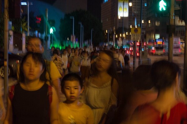 Τα πολλά πρόσωπα της Κίνας στο «China Unplugged» του Στέλιου Μιχελή