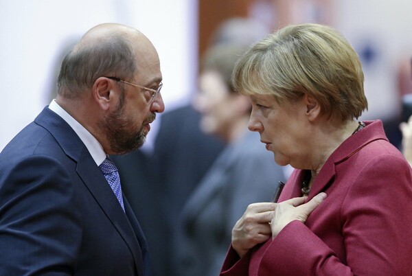 Γερμανία: Για «μεγάλα εμπόδια» στις συνομιλίες προειδοποιούν Μέρκελ και Σουλτς