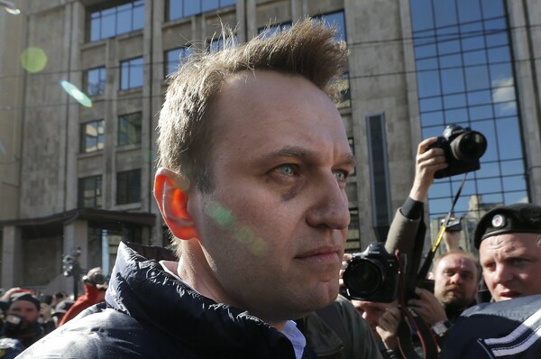 Ρωσία: Αστυνομικοί εισέβαλαν στα γραφεία του ηγέτη της αντιπολίτευσης, Αλεξέι Ναβάλνι