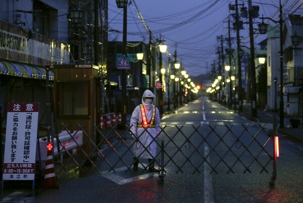 Επτά χρόνια μετά τον πυρηνικό εφιάλτη στη Φουκουσίμα, η Ιαπωνία προσπαθεί ακόμη να αντιμετωπίσει τις συνέπειες