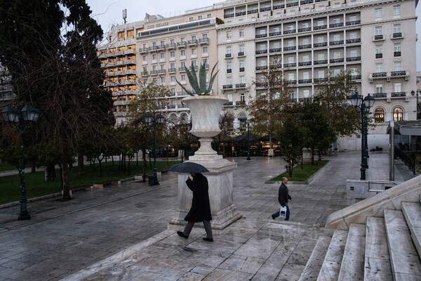 Έκτακτο δελτίο επιδείνωσης του καιρού: Καταιγίδες και χιόνια από το βράδυ